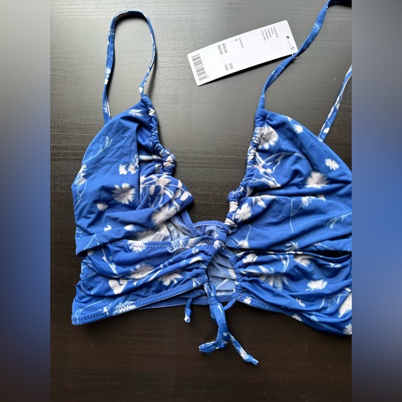 NWT Urban Outfitters Out From Under Blue/White Keyhole Longline Floral Bralette - Picture 4 of 9